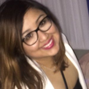 Meet your Posher, Debora